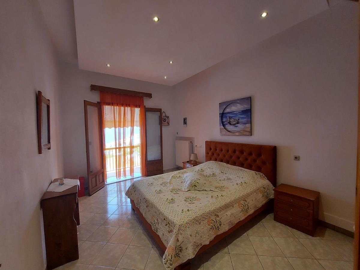 George'S Apartment Loutraki  Ngoại thất bức ảnh