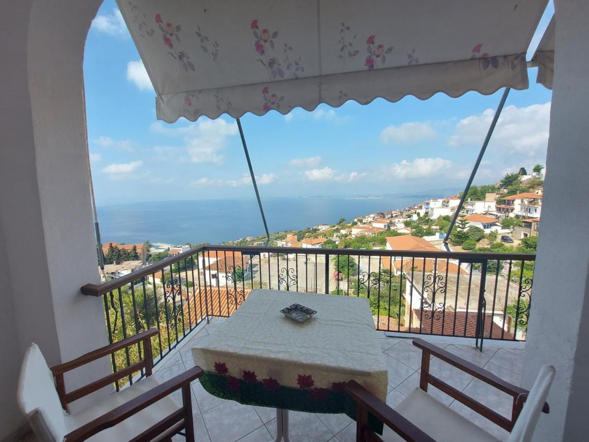 George'S Apartment Loutraki  Ngoại thất bức ảnh